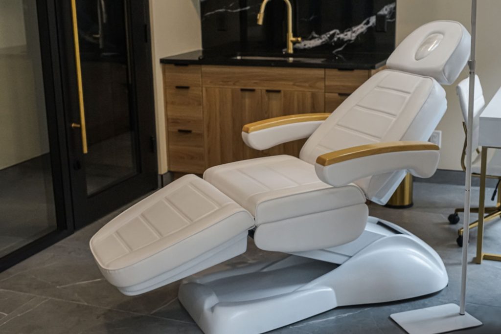 Unfiltered | Private Rooms for Masseuse and Laser Technicians | Spa Room rental