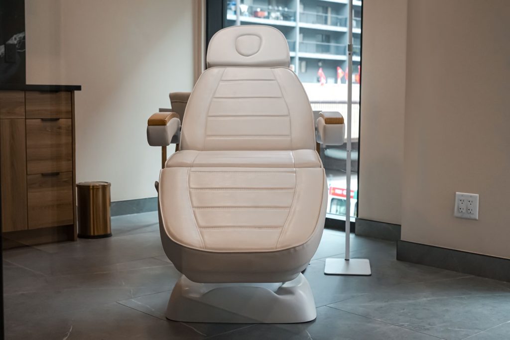 Unfiltered | Clean, Quiet, Professional Massage * Lash Technicians Suites Available for Rent